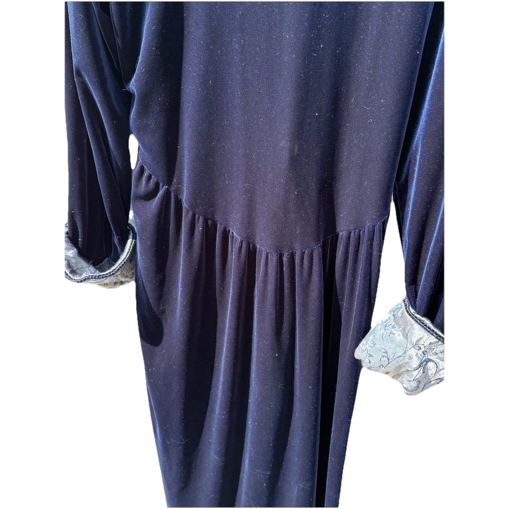 Claire's Rose Blue Velvet Robe Size M Fancy Glam Regal Cosplay Hollywood Korea - Picture 9 of 9